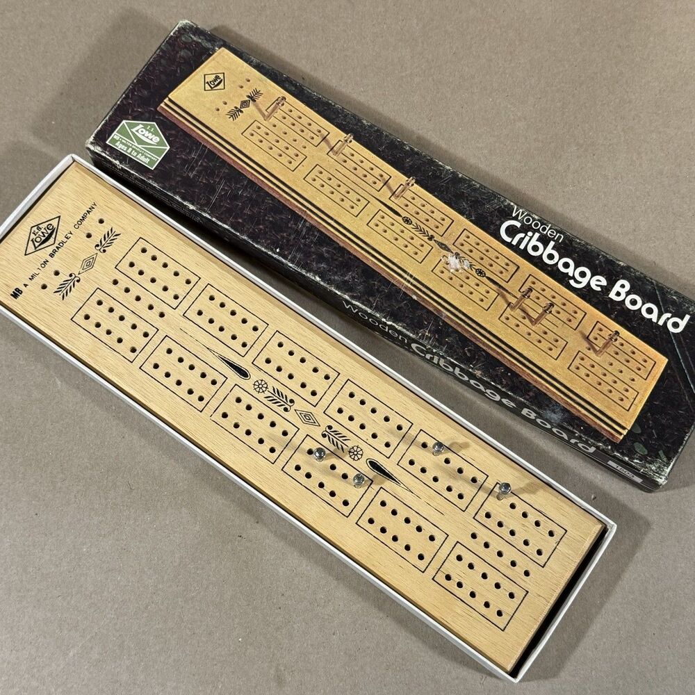 Vintage 1974 Milton Bradley E.S. Lowe Wooden Cribbage Board #1503